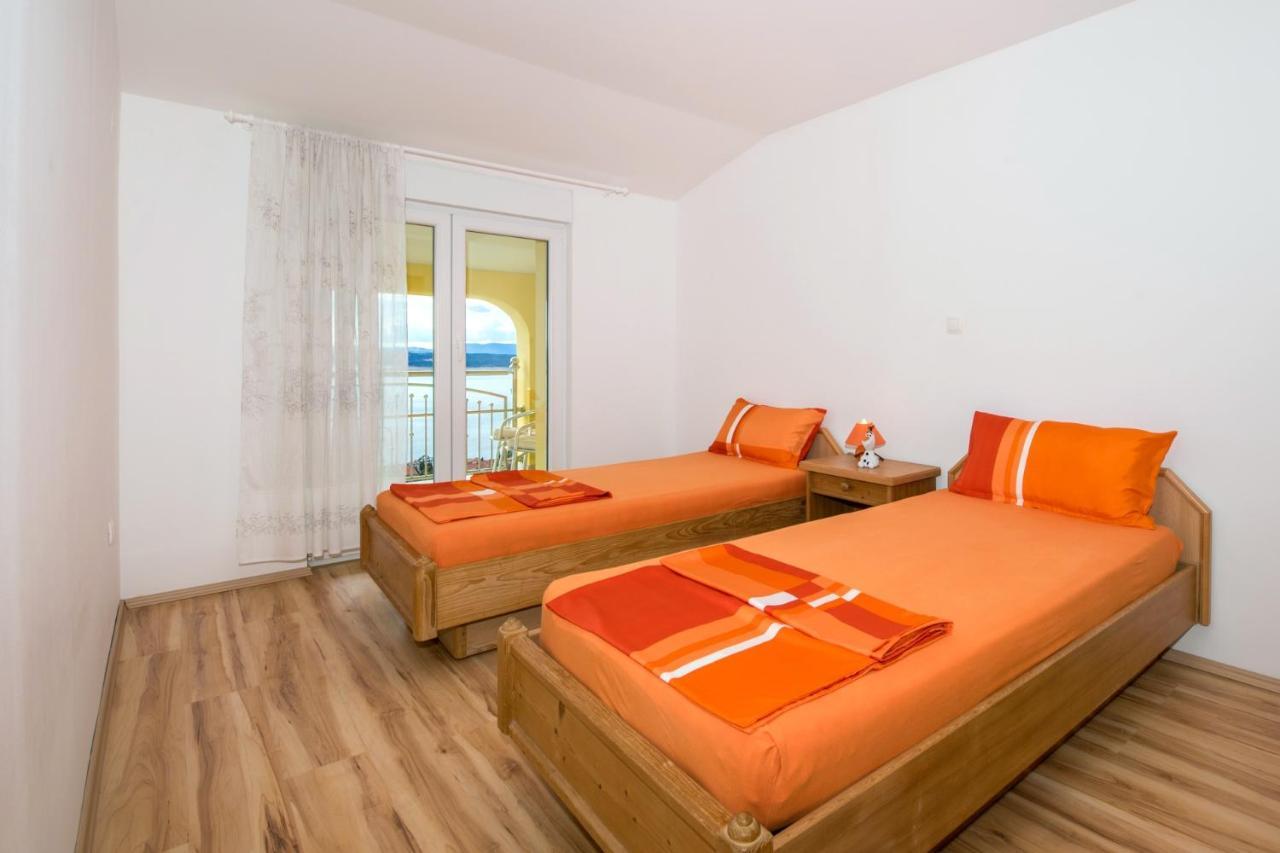 Apartments With A Parking Space Dramalj, Crikvenica - 5592 Kültér fotó