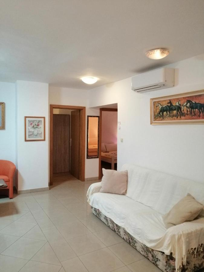 Apartments With A Parking Space Dramalj, Crikvenica - 5592 Kültér fotó